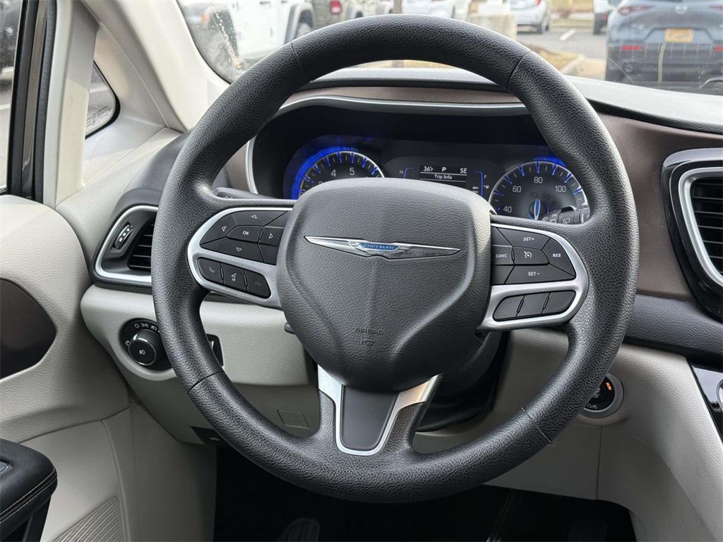 used 2019 Chrysler Pacifica car, priced at $14,000