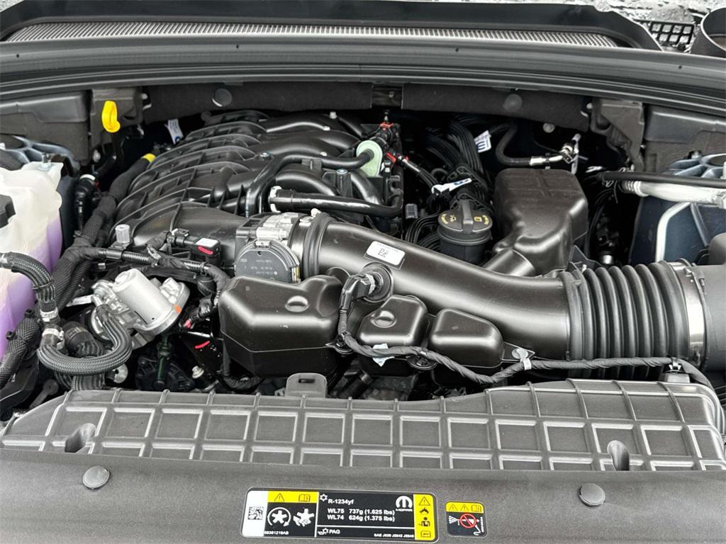 new 2025 Jeep Grand Cherokee car, priced at $40,193