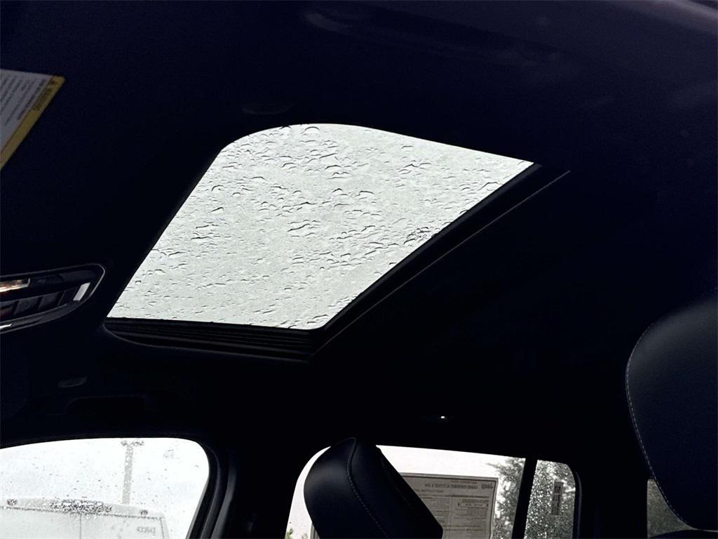 new 2025 Jeep Grand Cherokee car, priced at $40,193