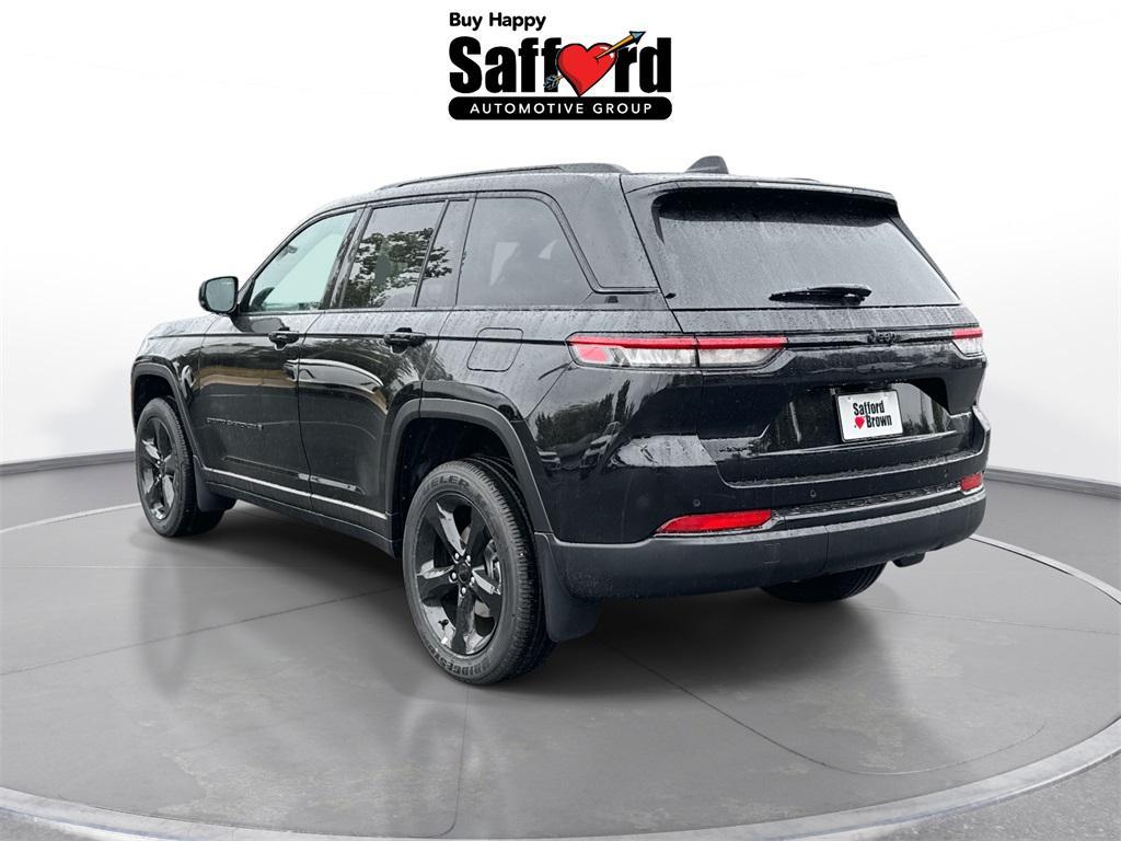 new 2025 Jeep Grand Cherokee car, priced at $40,193