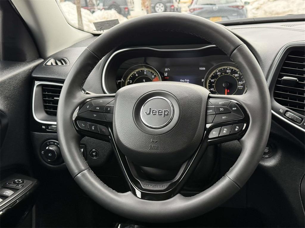 used 2023 Jeep Cherokee car, priced at $20,999
