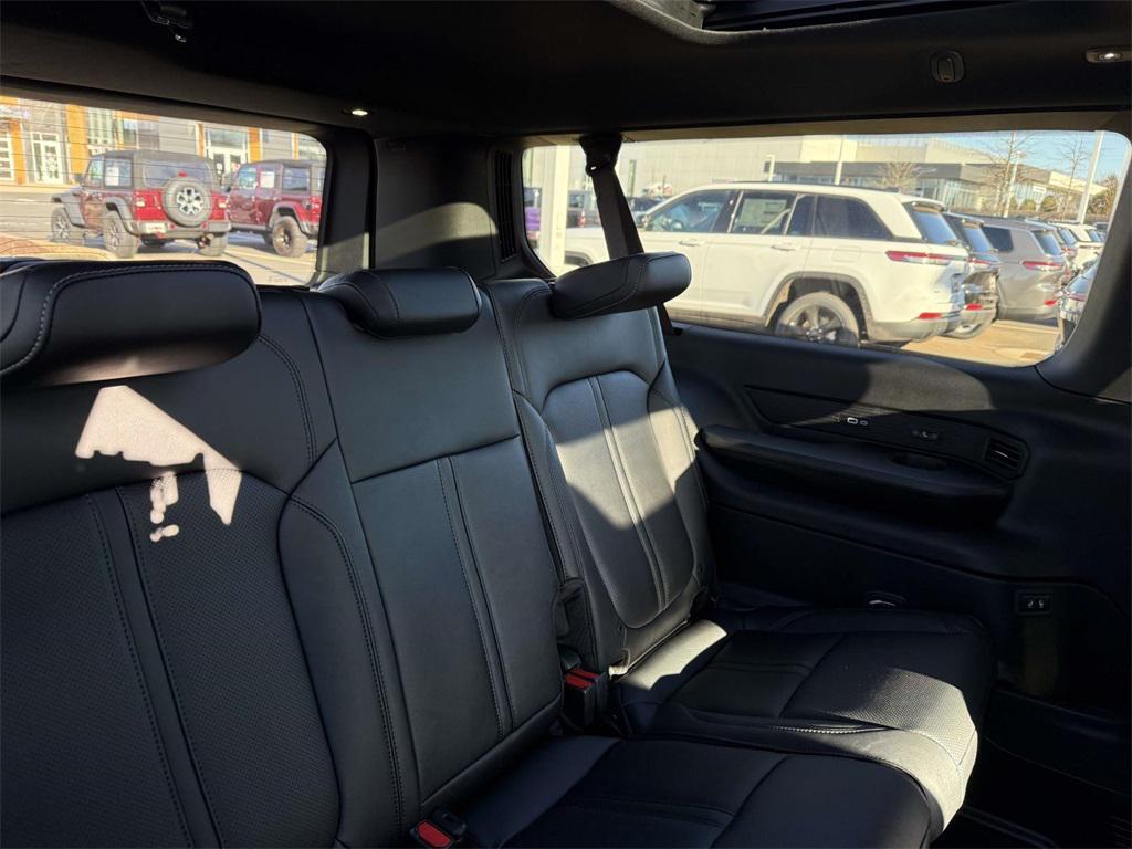 new 2026 Jeep Grand Wagoneer L car, priced at $77,627