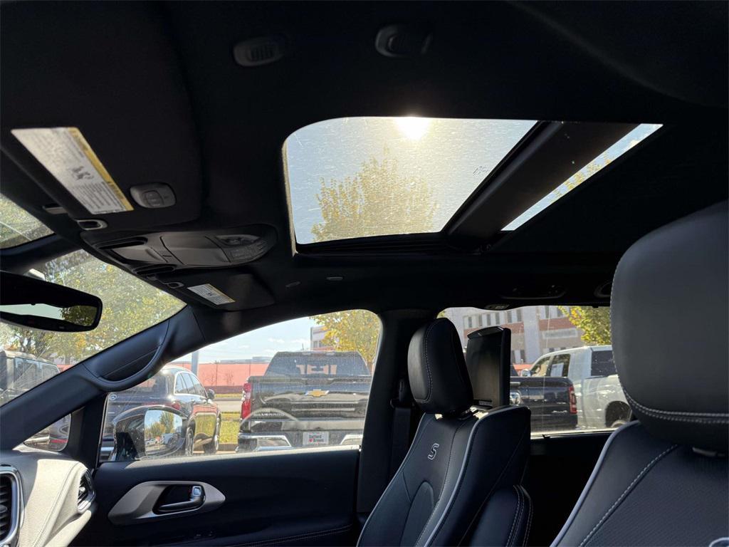 new 2026 Chrysler Pacifica car, priced at $47,998