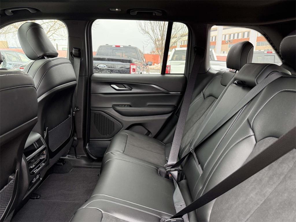 new 2025 Jeep Grand Cherokee car, priced at $36,955