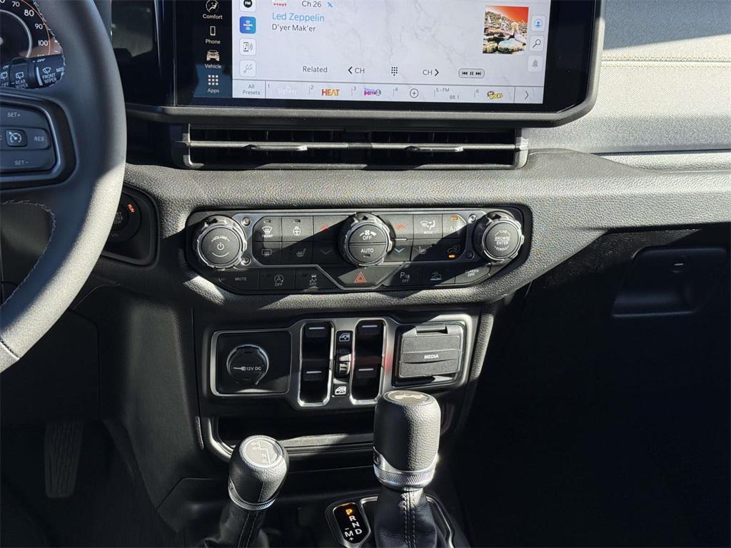 new 2026 Jeep Wrangler car, priced at $45,113