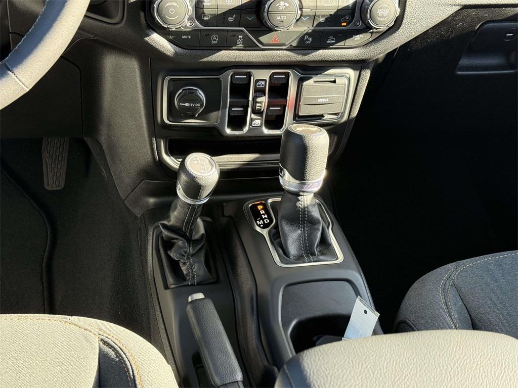 new 2026 Jeep Wrangler car, priced at $45,113