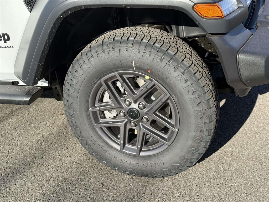 new 2026 Jeep Wrangler car, priced at $45,113