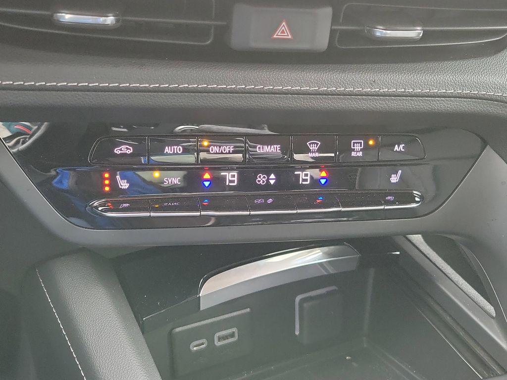 used 2023 Buick Envision car, priced at $27,999