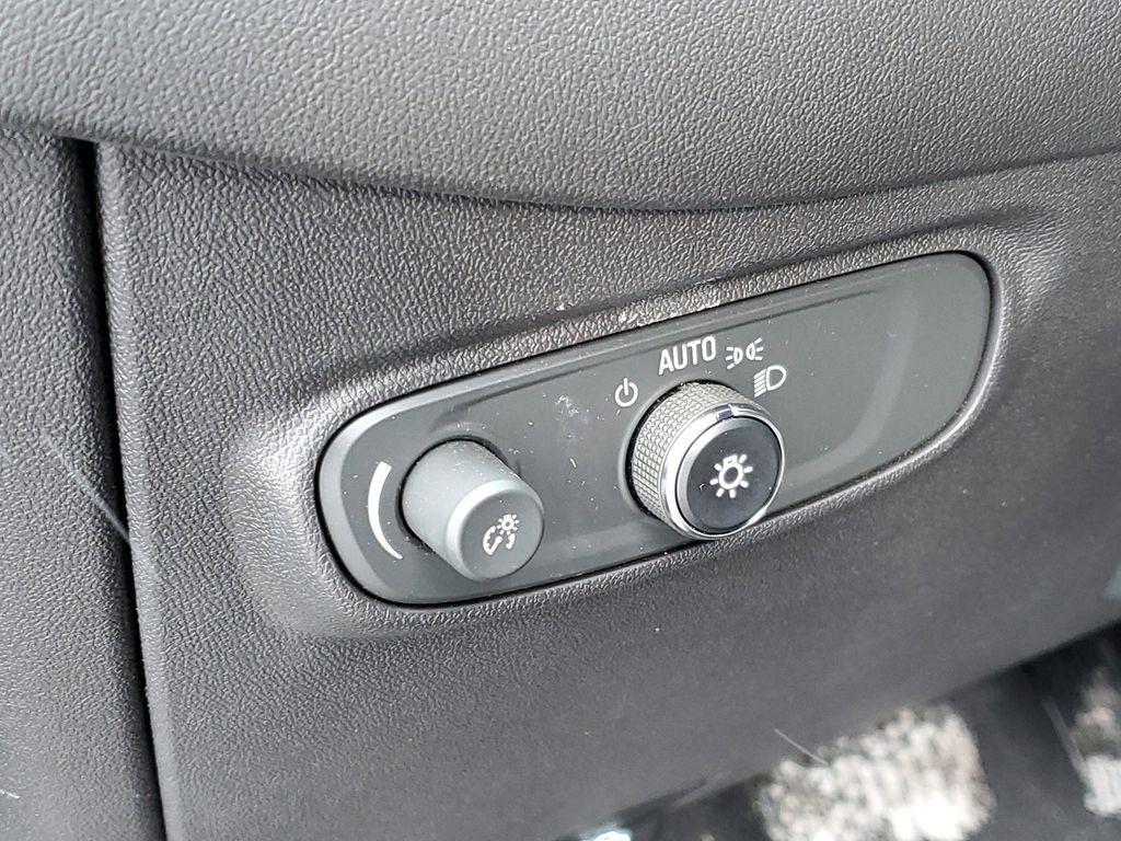 used 2024 Chevrolet Equinox car, priced at $22,999