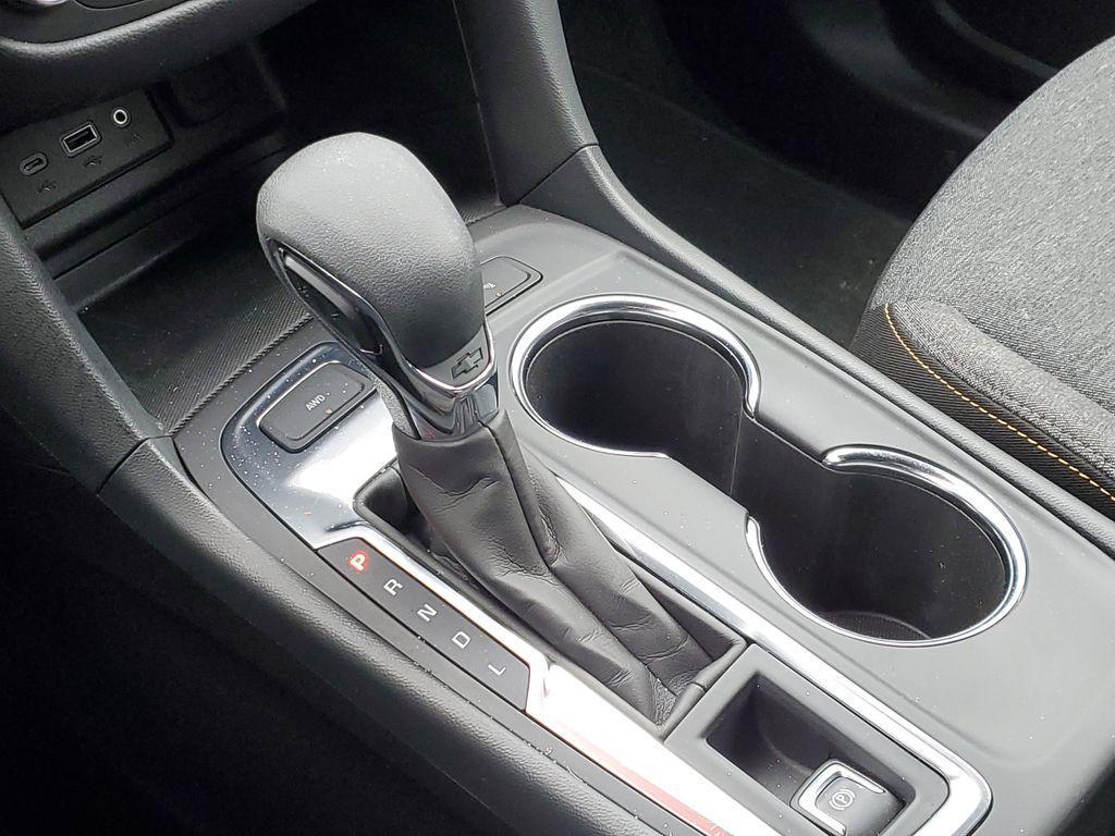 used 2024 Chevrolet Equinox car, priced at $22,999