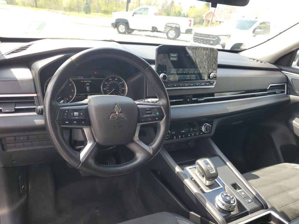 used 2024 Mitsubishi Outlander car, priced at $21,599