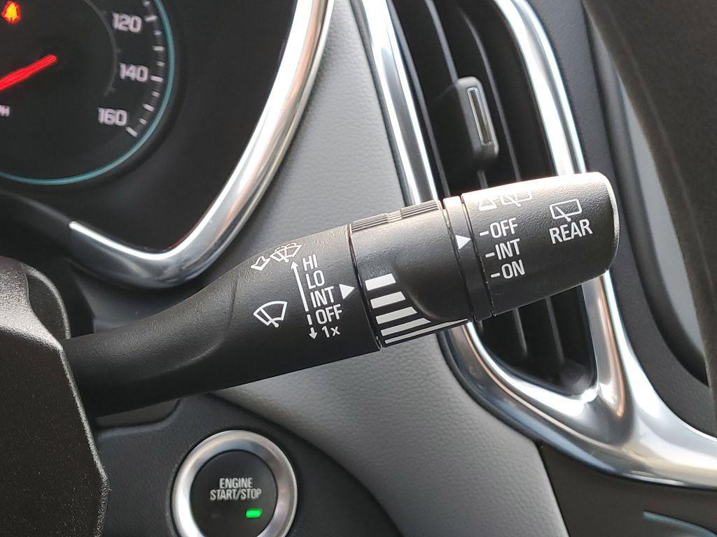 used 2023 Chevrolet Equinox car, priced at $20,999