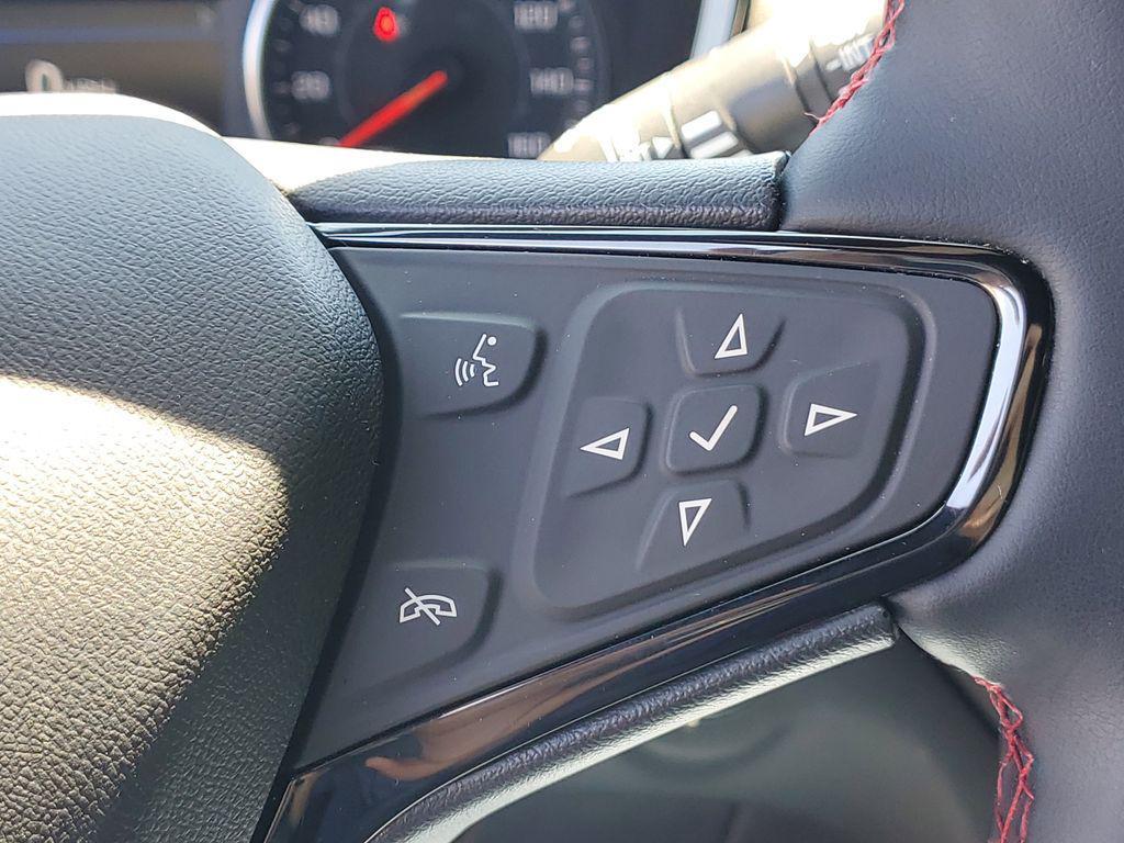 used 2024 Chevrolet Equinox car, priced at $25,999
