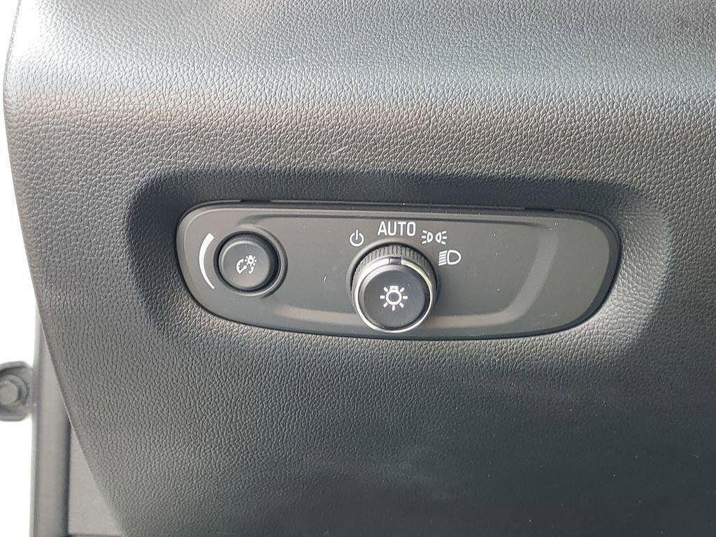 used 2023 Chevrolet Traverse car, priced at $36,999