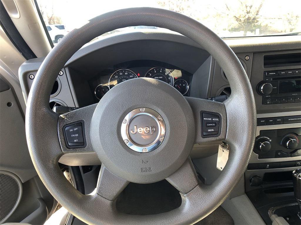 used 2007 Jeep Commander car