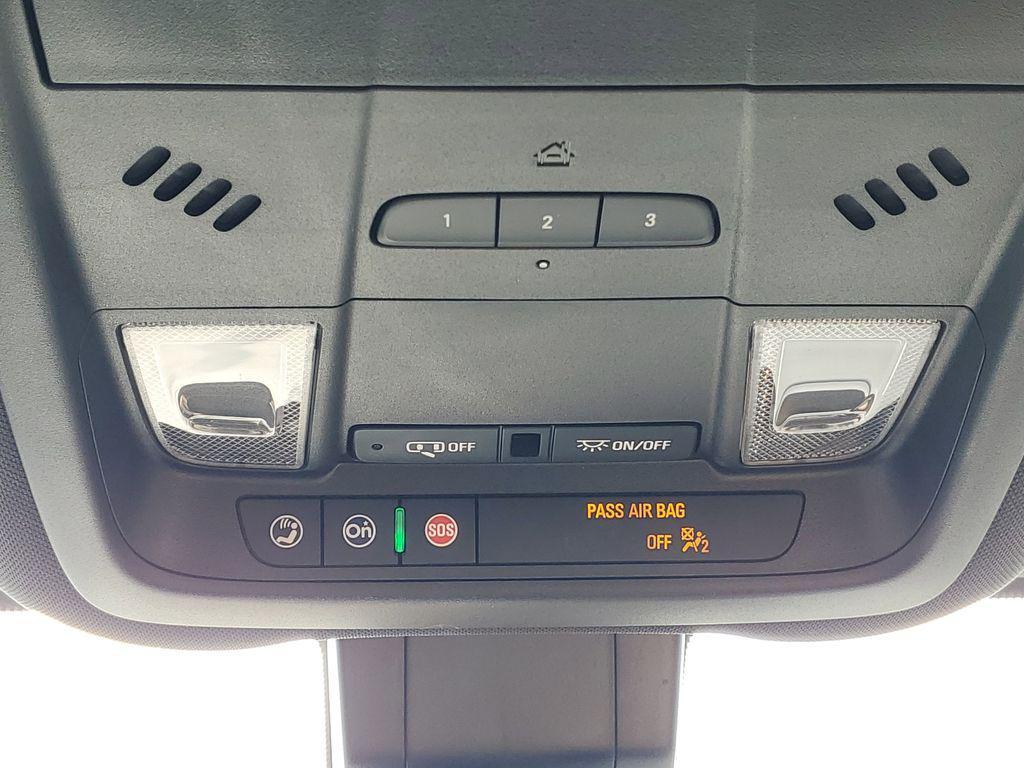 used 2023 Chevrolet Equinox car, priced at $25,399