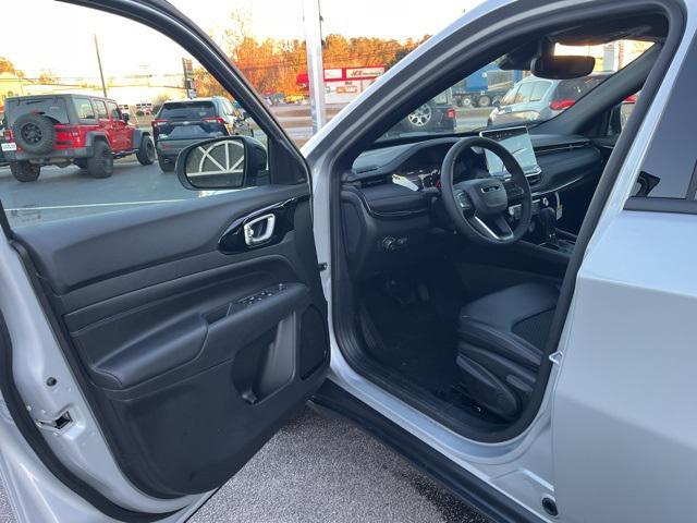 new 2026 Jeep Compass car, priced at $31,247