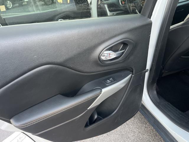 used 2018 Jeep Cherokee car, priced at $7,999