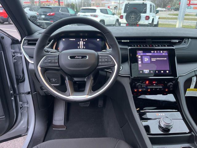 new 2026 Jeep Grand Cherokee car, priced at $44,225