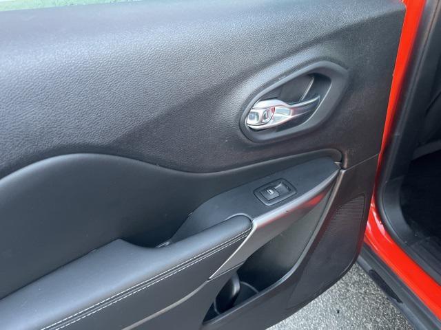 used 2021 Jeep Cherokee car, priced at $22,299