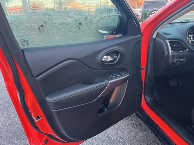 used 2021 Jeep Cherokee car, priced at $22,299