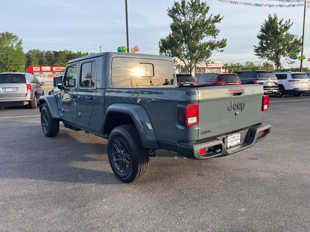 new 2026 Jeep Gladiator car, priced at $47,995
