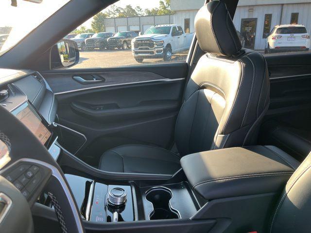 new 2026 Jeep Grand Cherokee L car, priced at $51,725