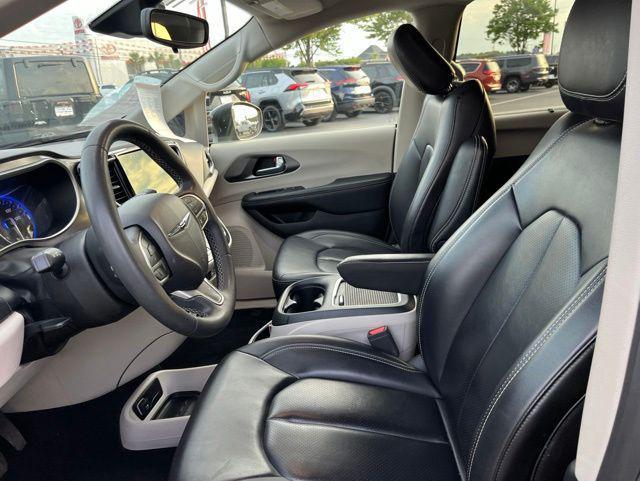 used 2023 Chrysler Pacifica car, priced at $24,999