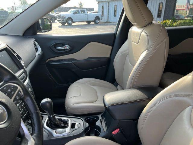 used 2016 Jeep Cherokee car