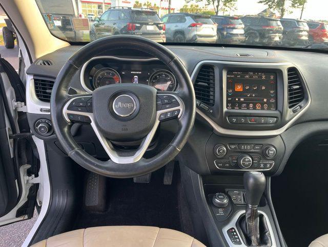 used 2016 Jeep Cherokee car