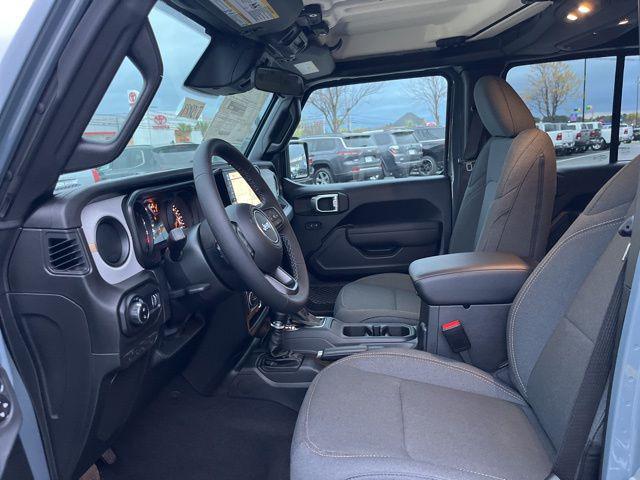 new 2026 Jeep Gladiator car, priced at $46,200