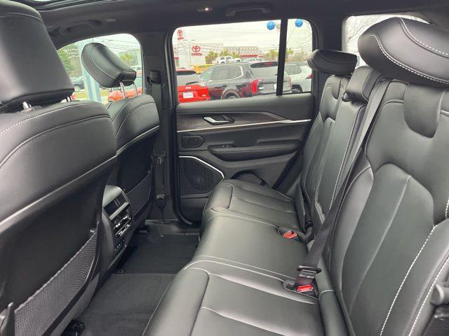 new 2026 Jeep Grand Cherokee car, priced at $45,701