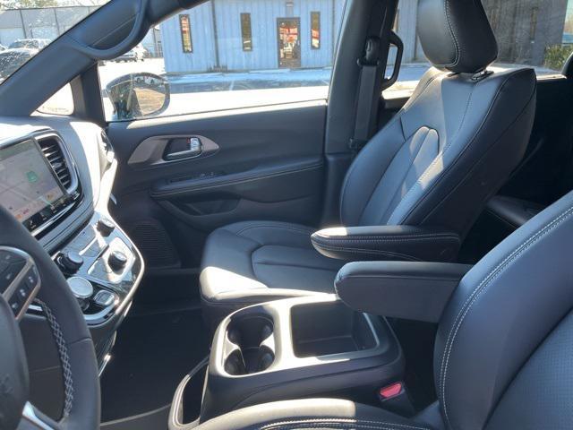 new 2026 Chrysler Pacifica car, priced at $42,665