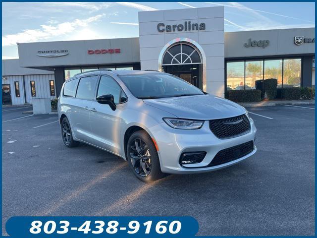 new 2026 Chrysler Pacifica car, priced at $45,864