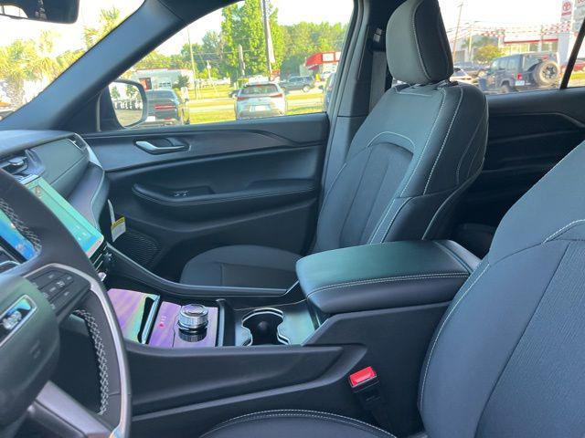 new 2026 Jeep Grand Cherokee L car, priced at $39,235