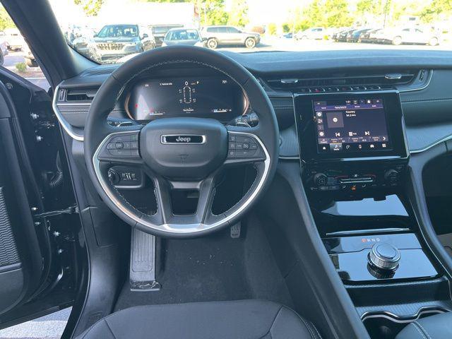 new 2026 Jeep Grand Cherokee L car, priced at $39,235