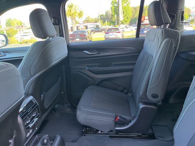new 2026 Jeep Grand Cherokee L car, priced at $39,235