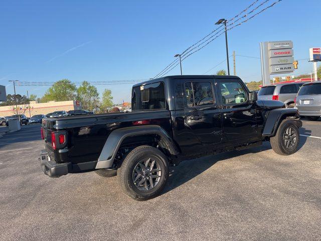 new 2026 Jeep Gladiator car, priced at $46,200