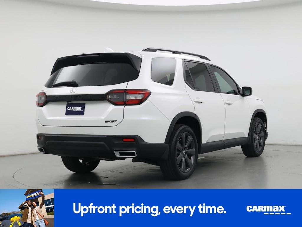 used 2025 Honda Pilot car, priced at $39,998