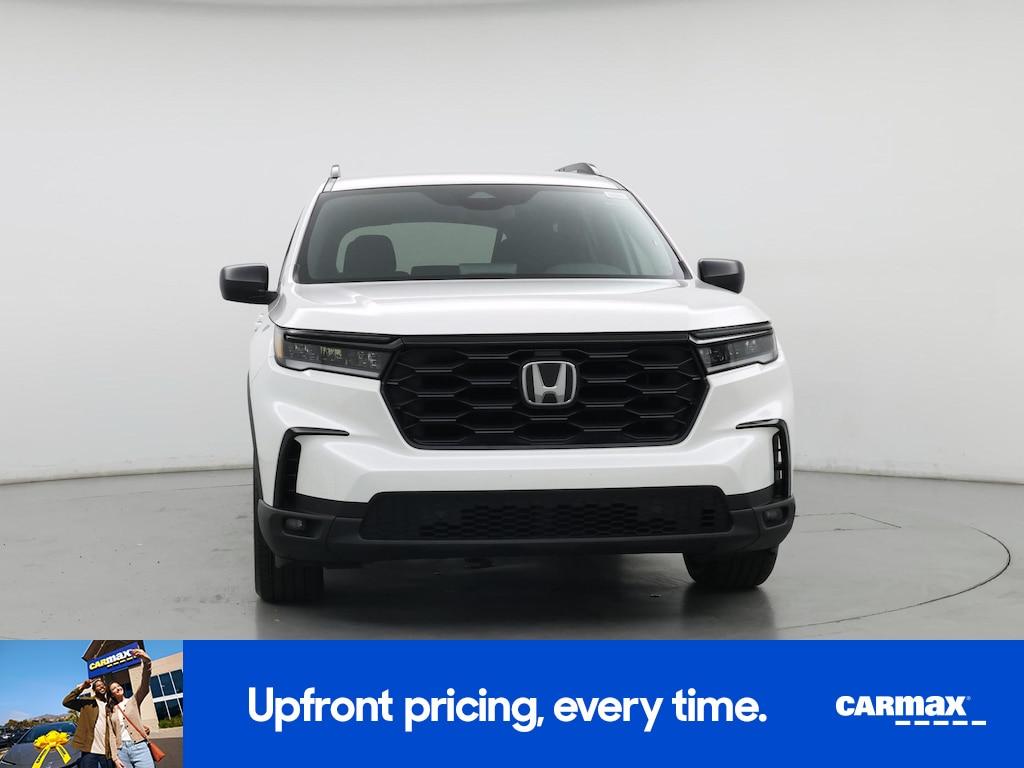 used 2025 Honda Pilot car, priced at $39,998