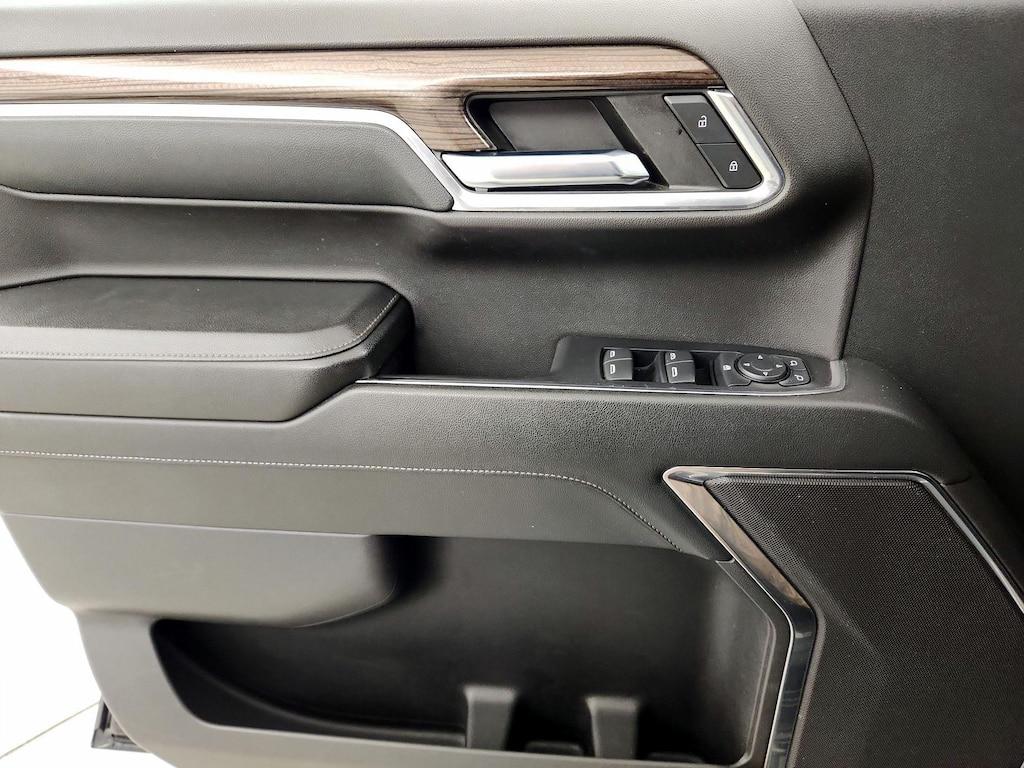 used 2024 Chevrolet Silverado 1500 car, priced at $32,998