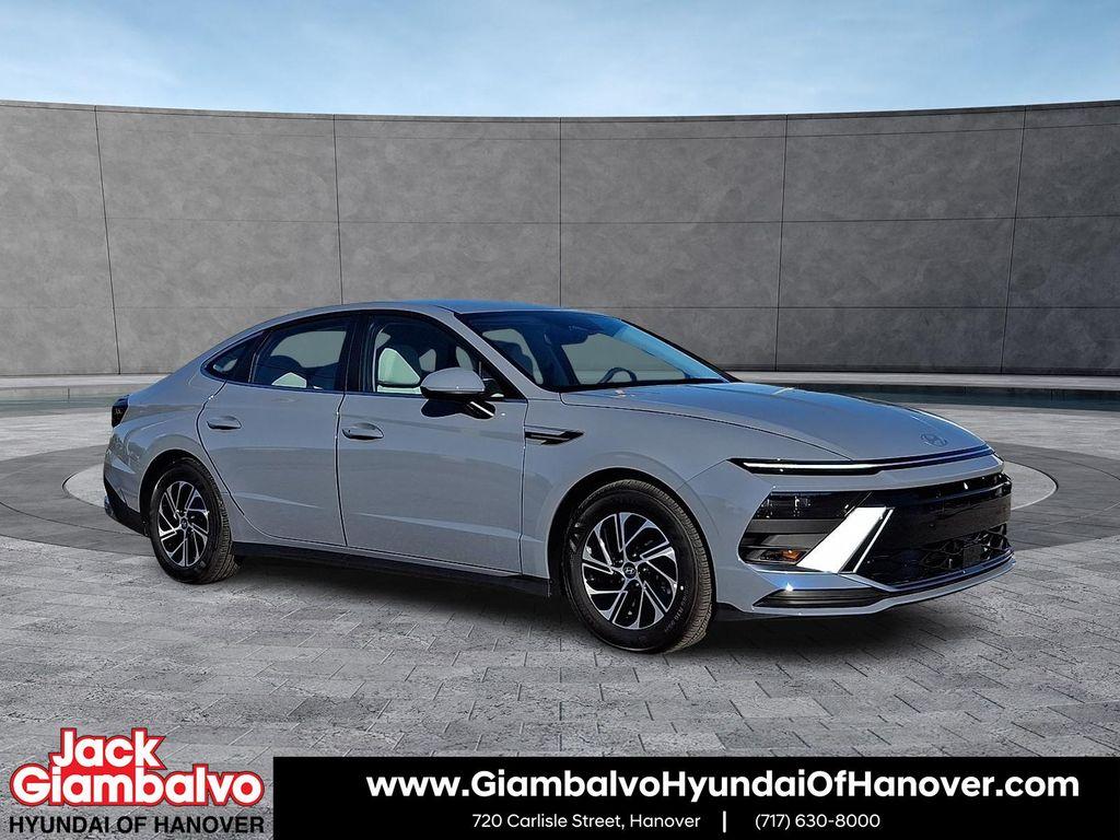 new 2026 Hyundai Sonata Hybrid car, priced at $30,845