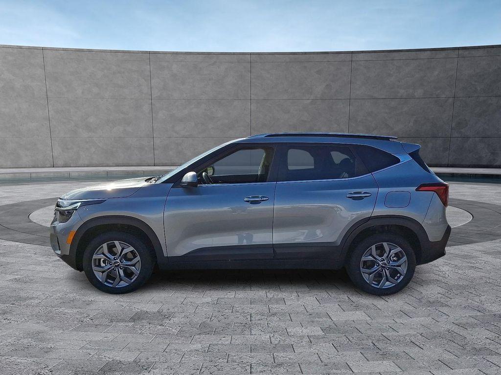 used 2024 Kia Seltos car, priced at $25,294