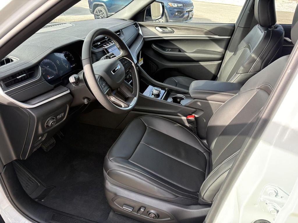 new 2025 Jeep Grand Cherokee L car, priced at $48,846