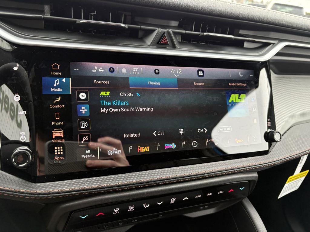 new 2026 Jeep Cherokee car, priced at $42,990