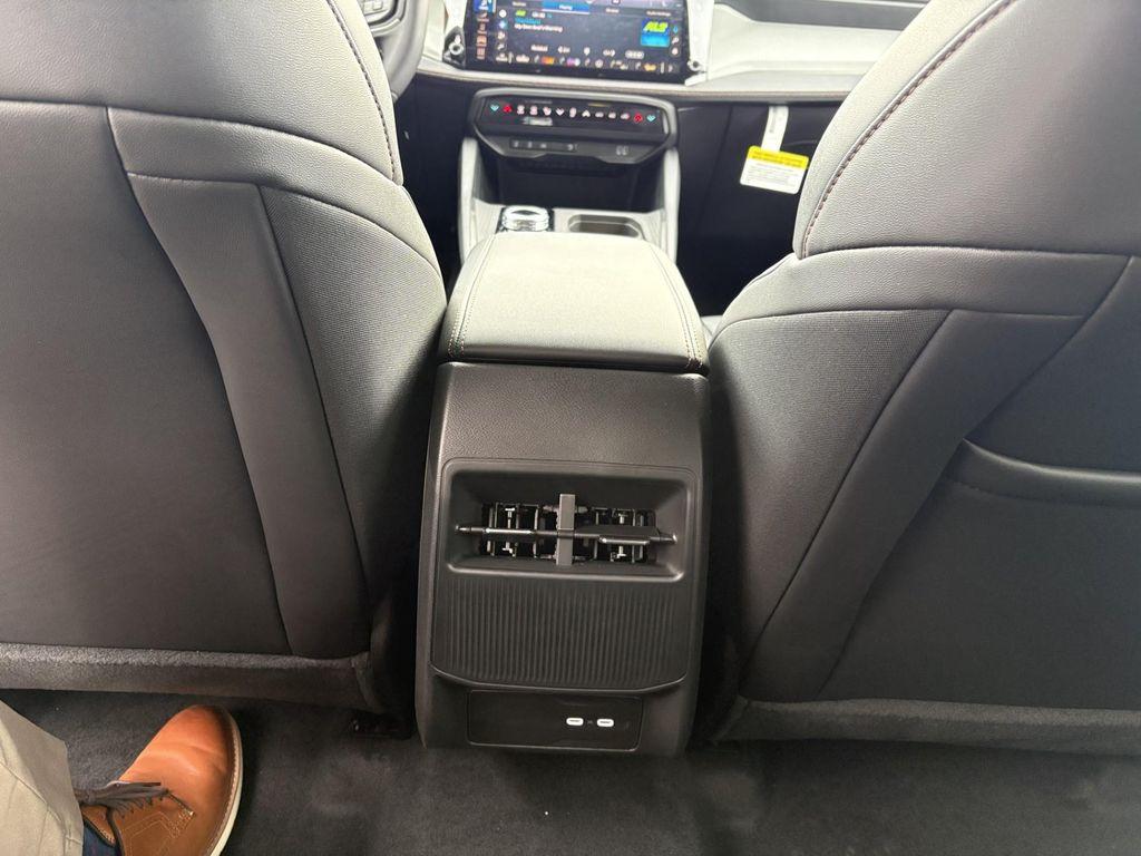 new 2026 Jeep Cherokee car, priced at $42,990