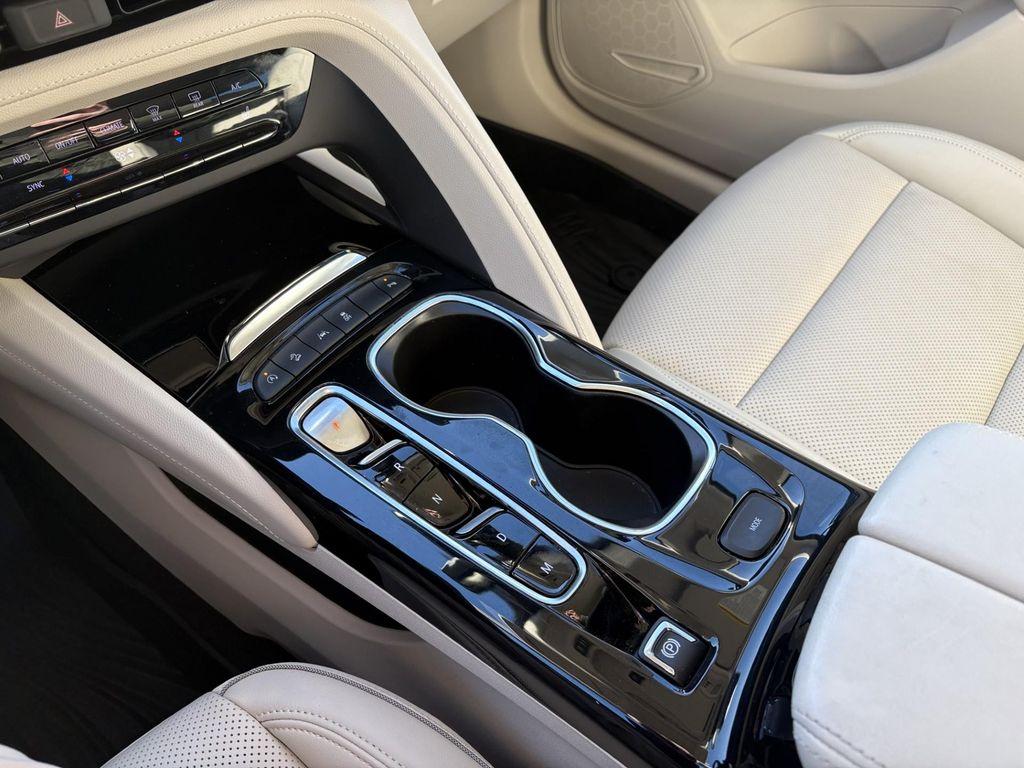 used 2023 Buick Envision car, priced at $31,589