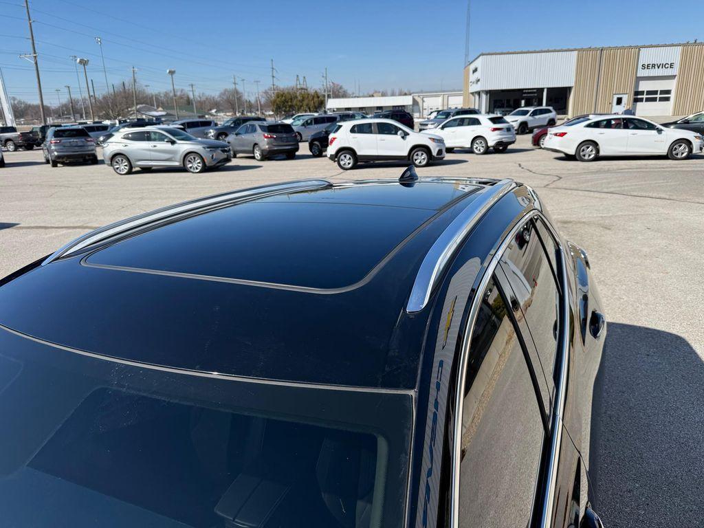 used 2023 Buick Envision car, priced at $36,289