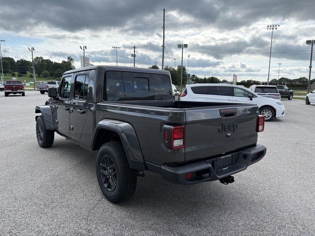 new 2025 Jeep Gladiator car, priced at $43,170