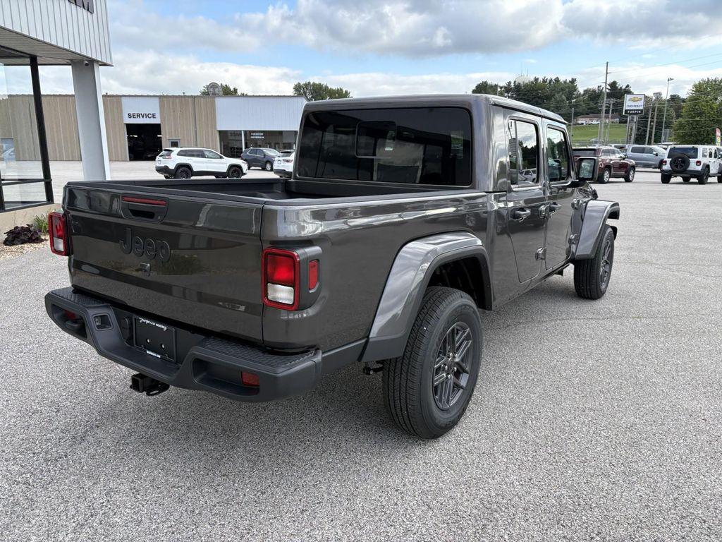 new 2025 Jeep Gladiator car, priced at $43,170